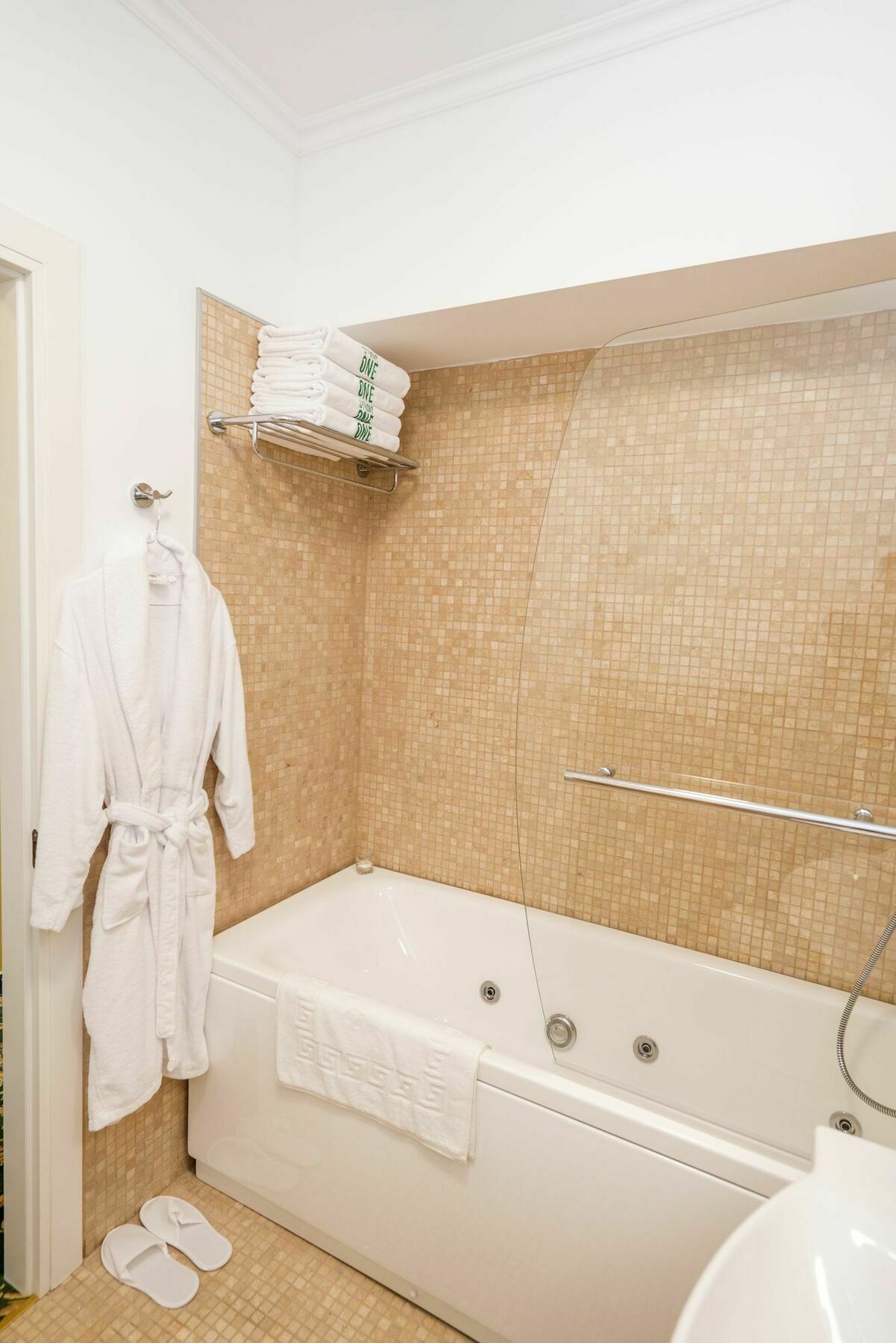 Studio One Accommodation Suites Bucureşti Eksteriør bilde