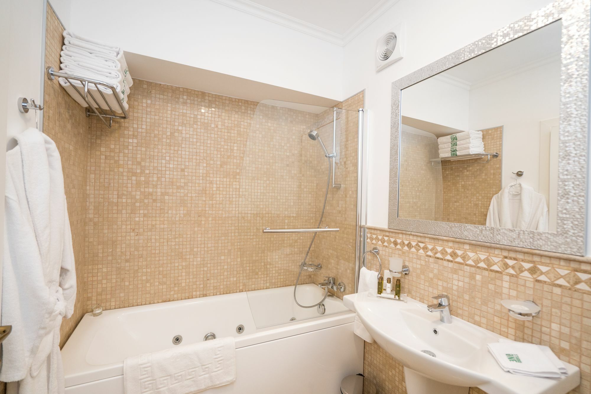 Studio One Accommodation Suites Bucureşti Eksteriør bilde